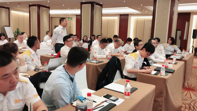 賽為安全首席培訓(xùn)師高寶良先生應(yīng)邀參加“2017年殼牌零售業(yè)務(wù)HSSE年會(huì)