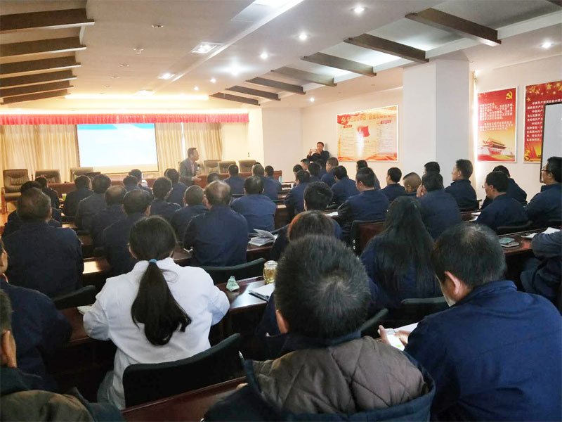 昆明市、安寧市安監(jiān)部門及協(xié)會特邀賽為高寶良老師參加安全交流講座