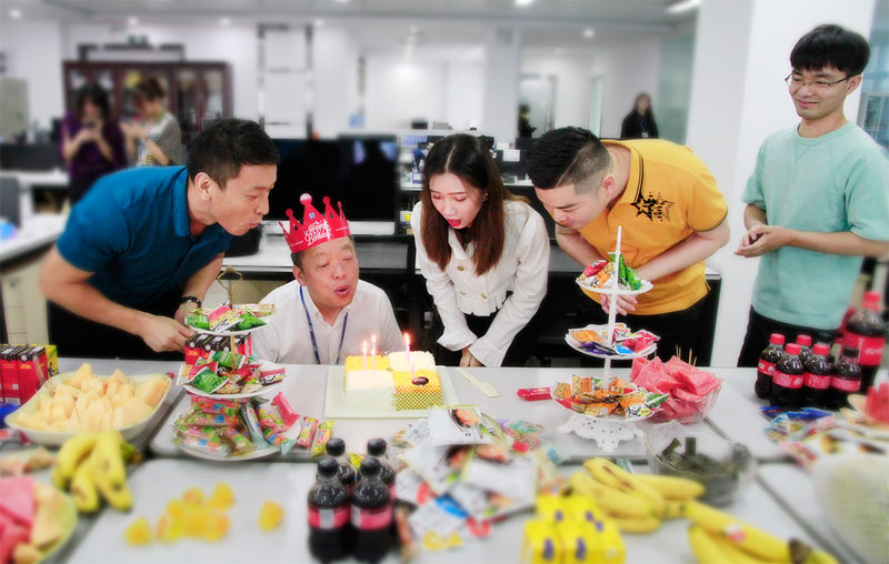 賽為8月員工生日會，奮斗不止，創(chuàng)新不止！