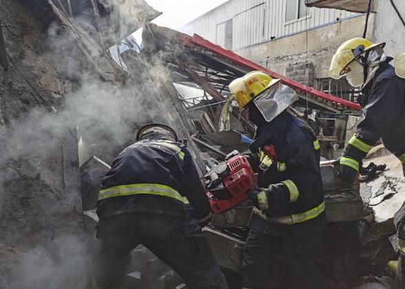大連金普新區(qū)發(fā)生一起疑似燃氣泄漏爆炸事故，造成3人死亡8人受傷