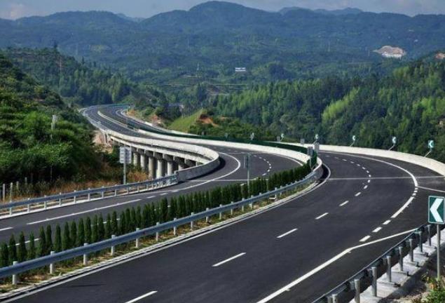 高速公路安全管理體系如何建立？